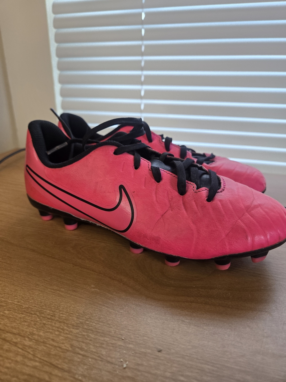 Nike Kids Pink Soccer Cleats